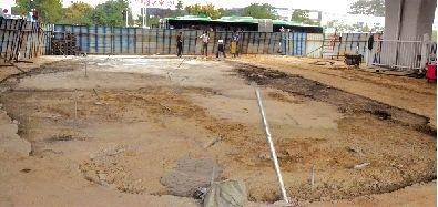 中原路塌方最大的塌坑 